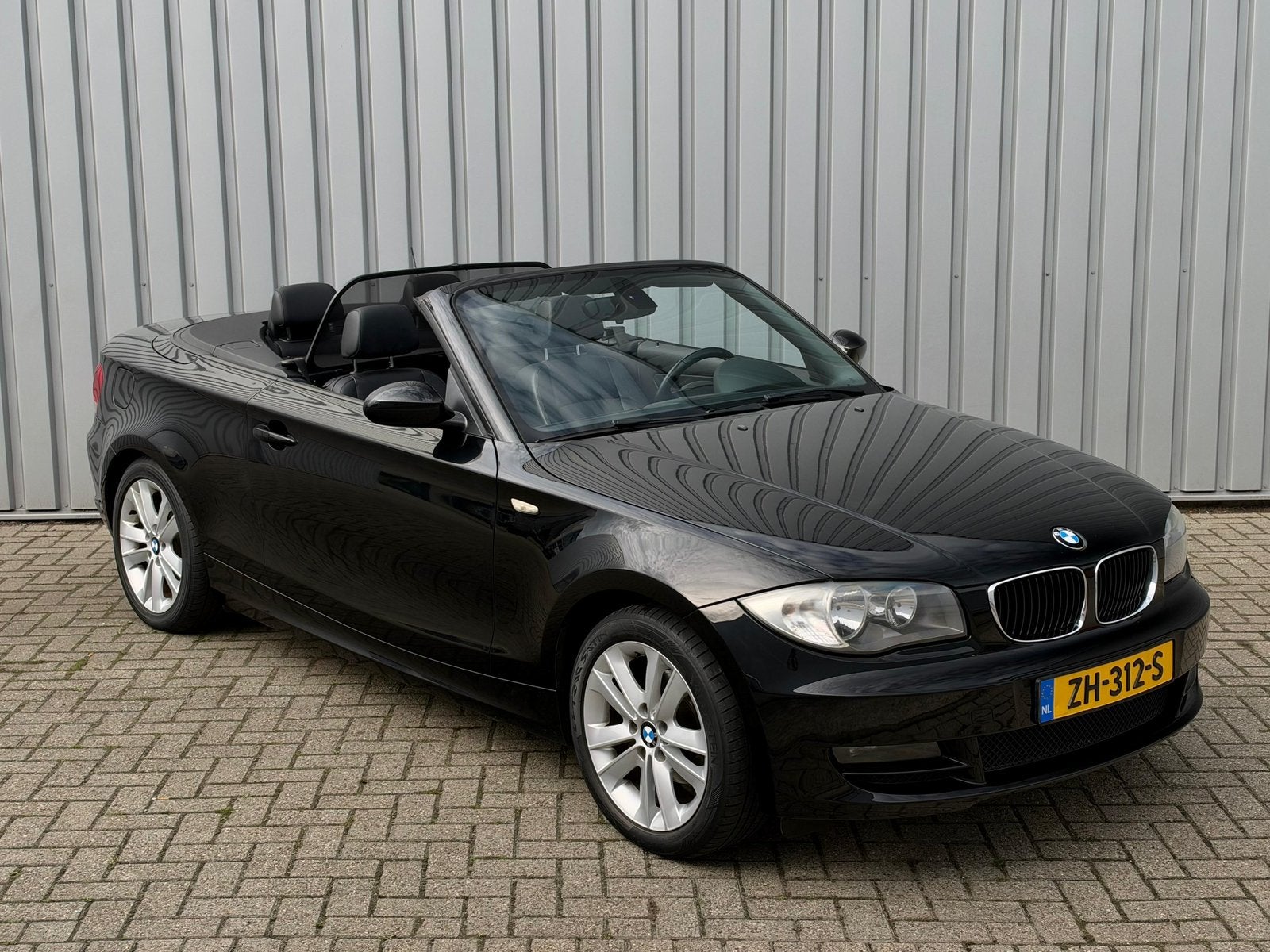 BMW 1-serie Cabrio 118i High Executive | Leder | Cruise, Auto's, 1-Serie, 1995 cc, Zwart, Cabriolet