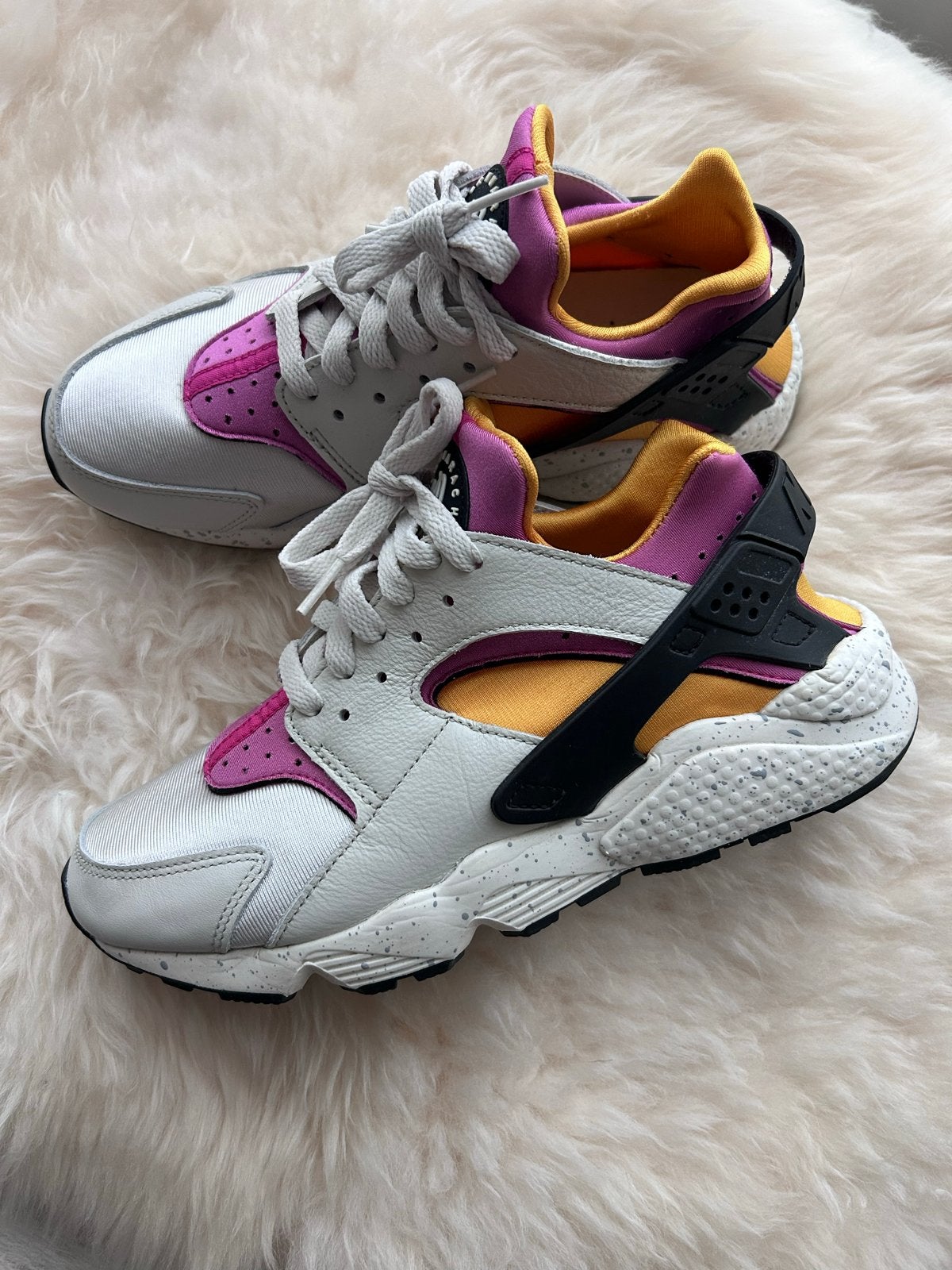 Nike Air Huarache - maat 40,5, Wit, Ophalen of Verzenden, Sneakers of Gympen, Zo goed als nieuw