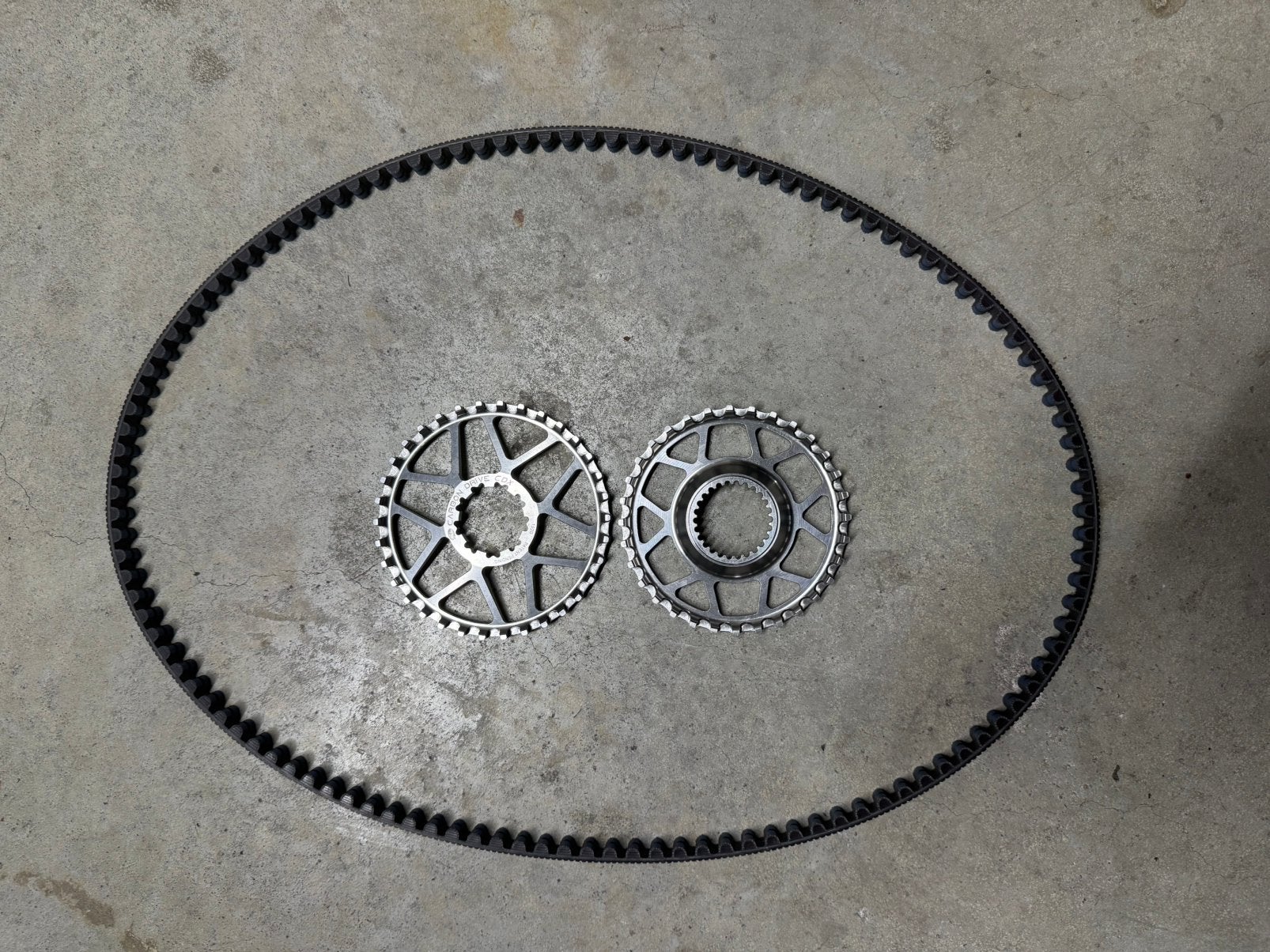 Gates Carbon Drive CDX riem 118T-12CT (zwart/blauw), Fietsen en Brommers, Fietsonderdelen, Elektrische fiets, Overige typen, Kunststof