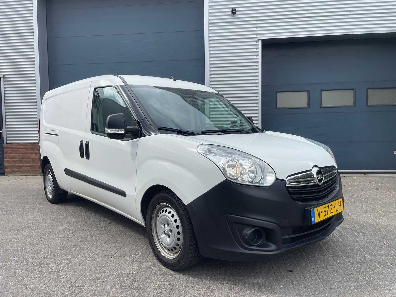Opel - Combo - 1.6 CDTi L2H1 Edit. - Bedrijfswagen, Auto's, Voorwielaandrijving, Gebruikt, Euro 6, 4 cilinders