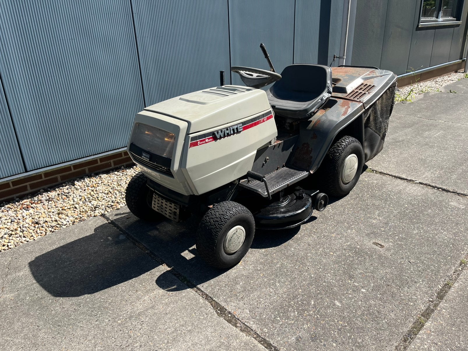 Goede betrouwbare zitmaaier, Tuin en Terras, Zitmaaiers, Ophalen, Gebruikt, Versnellingen, 90 tot 120 cm