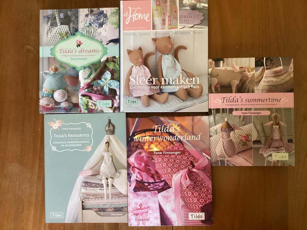 Tilda boeken: Dreams, Summertime, Winterwonderland, Favourit, Boeken, Ophalen of Verzenden, Zo goed als nieuw, Poppen maken