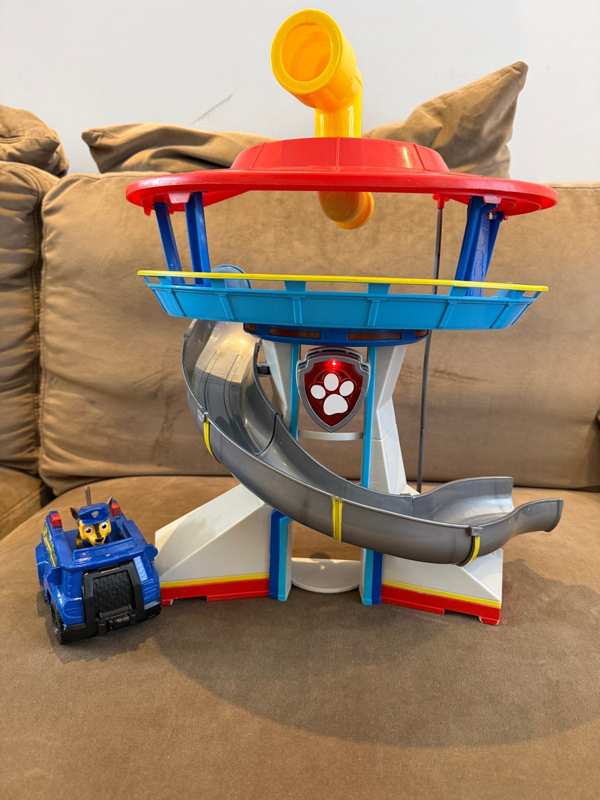 Paw Patrol Uitkijktoren met Chase en voertuig, Ophalen of Verzenden, Gebruikt, Jongen of Meisje