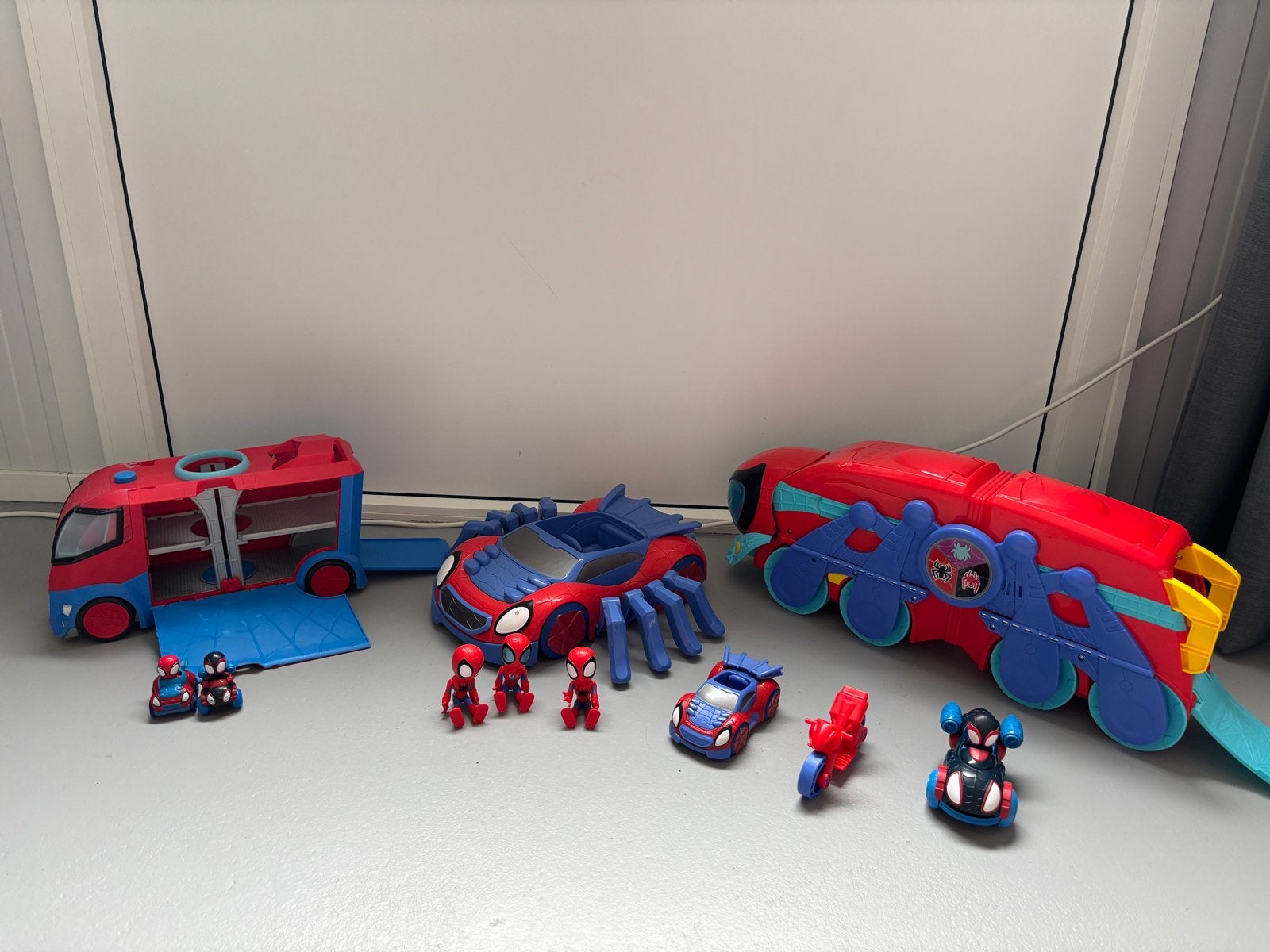 Spiderman speelgoedset: auto's, figuren en voertuigen, Ophalen, Gebruikt