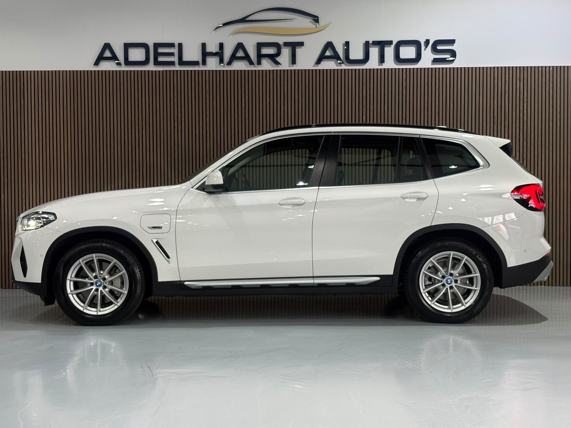 Foto 2 van BMW X3 XDrive30e Face lift Business Edition Plus 292 PK / Na