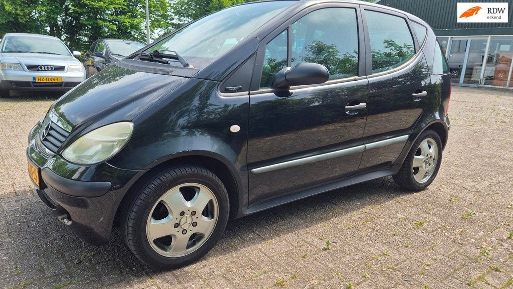 Mercedes-Benz A-klasse 140 Classic NIEUWE APK, Voorwielaandrijving, 4 cilinders, Zwart, 14 km/l