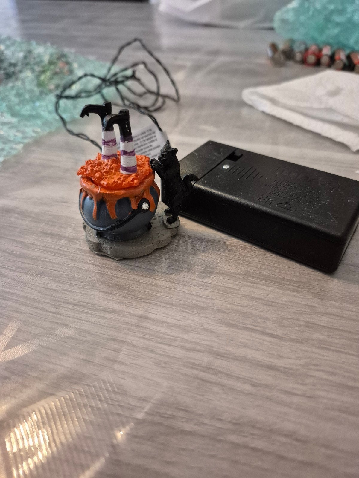 Lemax spooky town witchy cauldron halloween, Verzamelen, Poppetjes en Figuurtjes, Ophalen of Verzenden, Zo goed als nieuw