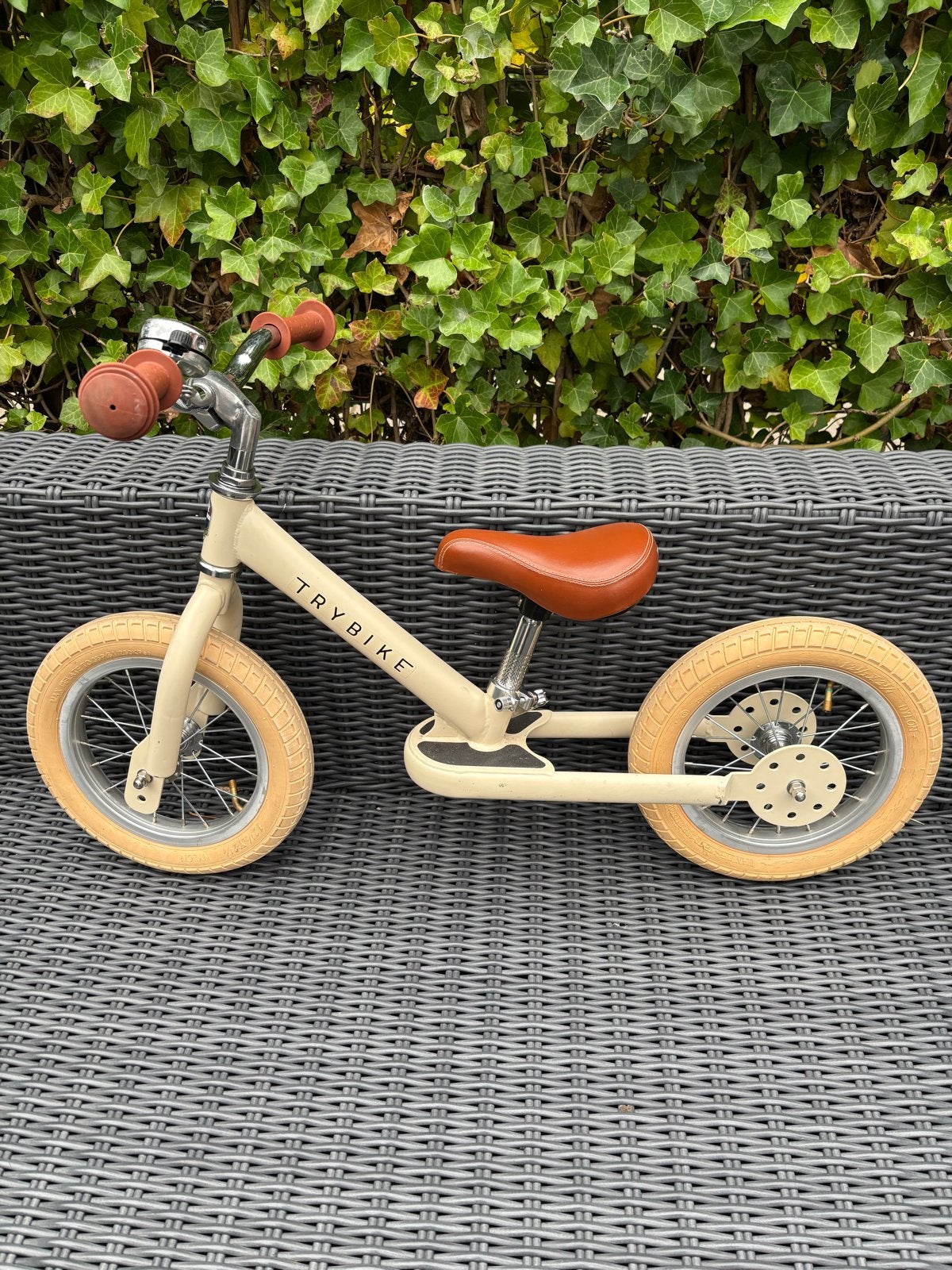 Trybike loopfiets inclusief 3e wiel  zandkleur, Fietsen en Brommers, Ophalen, Zo goed als nieuw, Minder dan 16 inch
