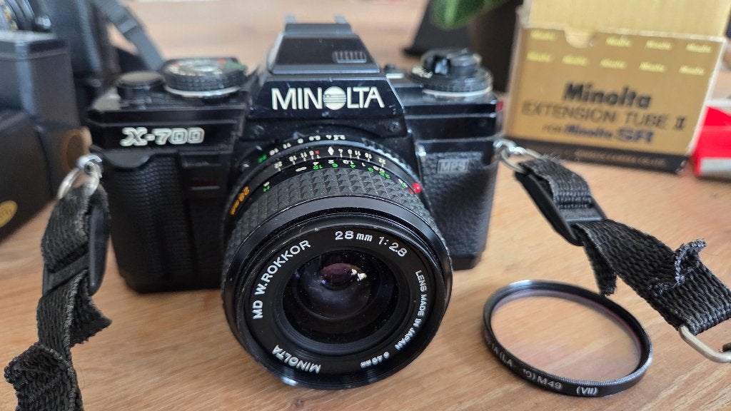 Minolta X700 Analoge spiegelreflex met 28 mm objectief, Audio, Tv en Foto, Ophalen of Verzenden, Gebruikt, Spiegelreflex, Minolta