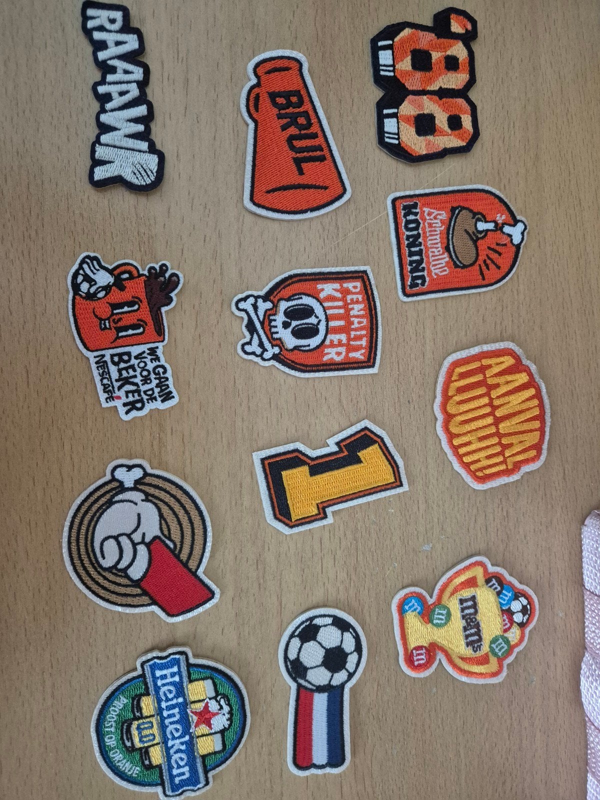 12 emblemen voor op juichjack Jumbo, Verzamelen, Supermarktacties, Jumbo, Ophalen of Verzenden