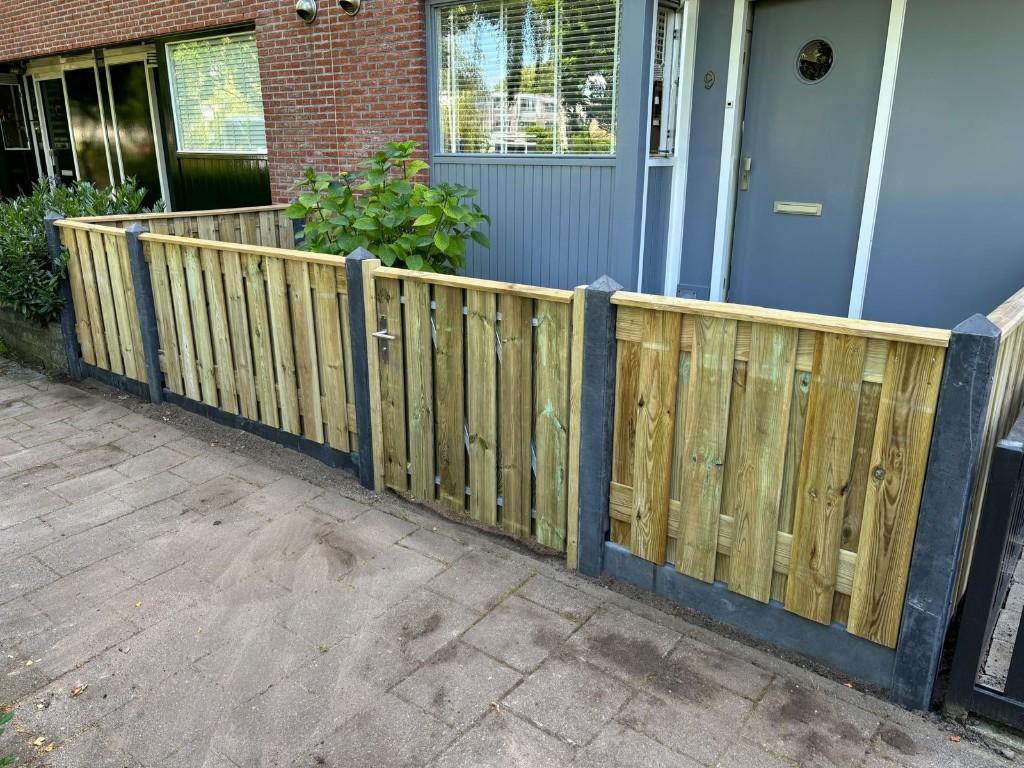 Schutting laten plaatsen? Strak, vakkundig & snel vanaf €120, 6 meter of meer, Nieuw, Ophalen of Verzenden, 2 meter of meer