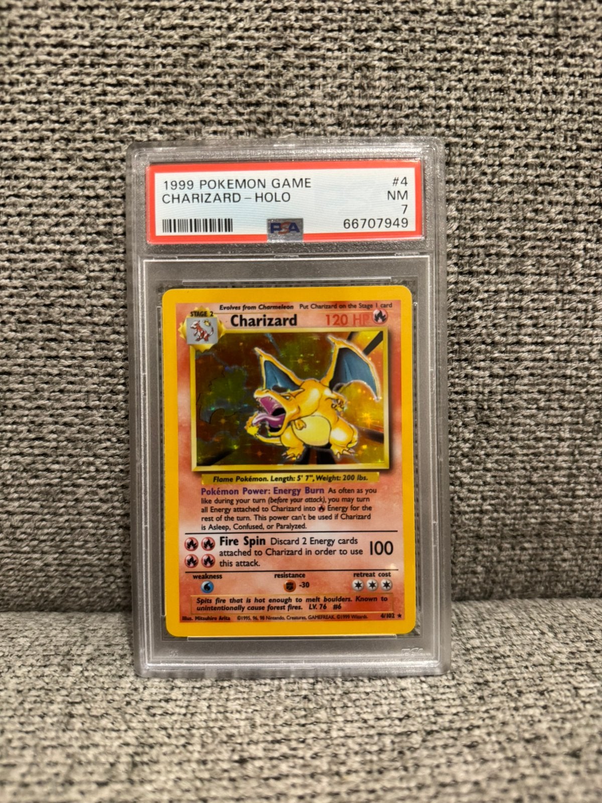 Charizard PSA 7 Base set, Ophalen, Zo goed als nieuw, Losse kaart, Foil