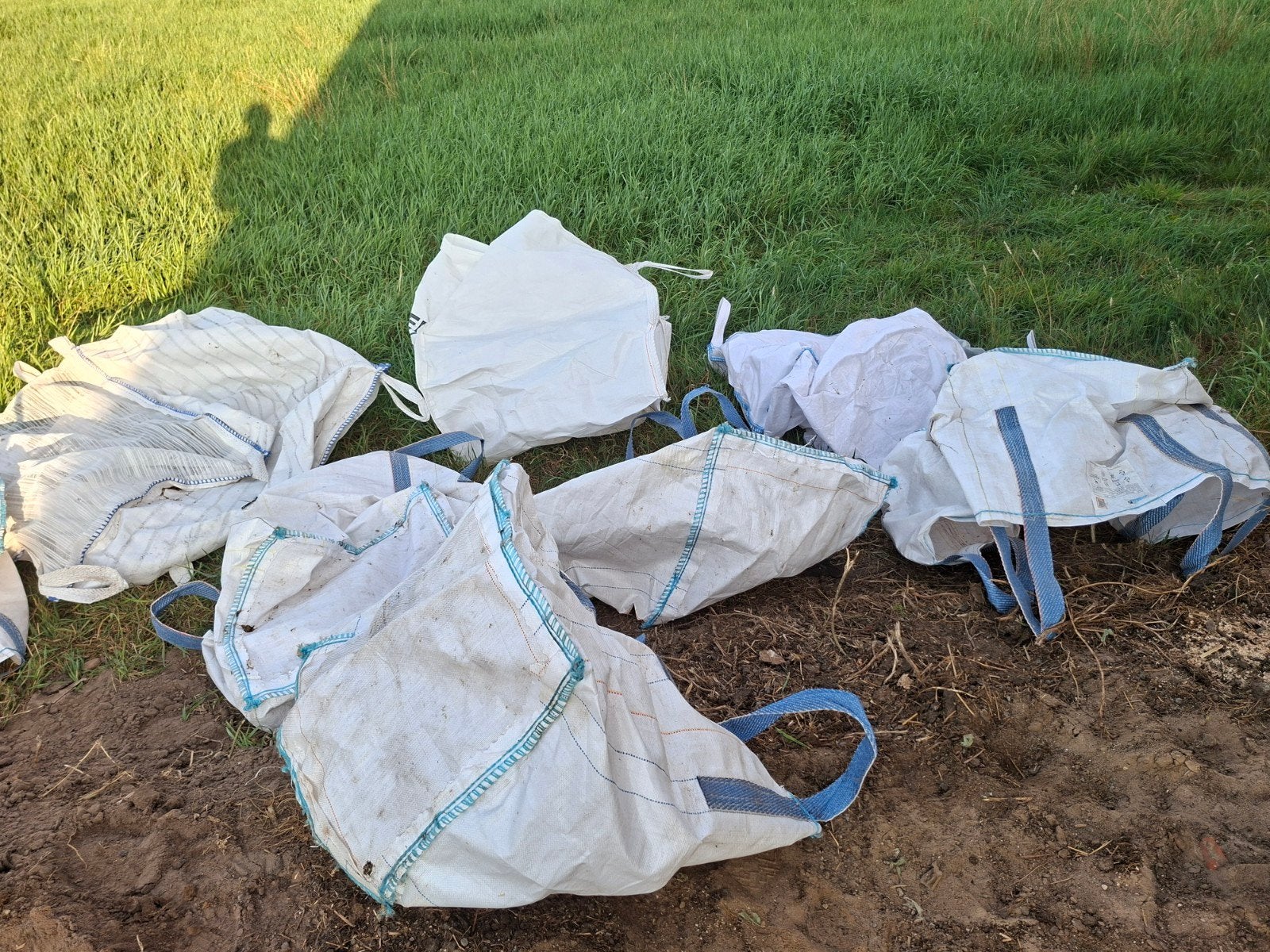 Te koop grote en kleine big bags, Tuin en Terras, Zand, Ophalen, Zo goed als nieuw