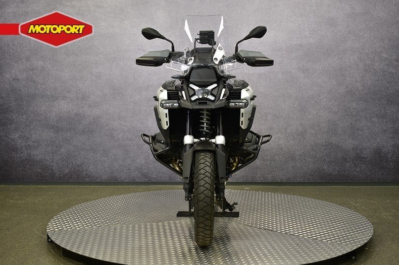 BMW R 1300 GS ADVENTURE (bj 2025), Einsteinlaan 5
2289 CC  Rijswijk, NL, Bedrijf, BMW Motorrad Nederland, Toermotor