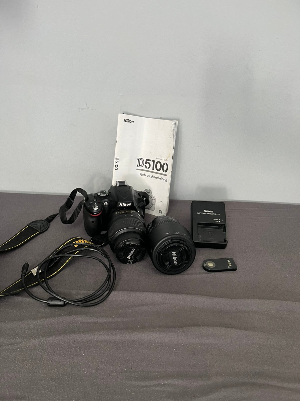 Nikon d5100 DSLR met lenzen, Audio, Tv en Foto, Fotocamera's Digitaal, Ophalen, Gebruikt, Spiegelreflex, 16 megapixels