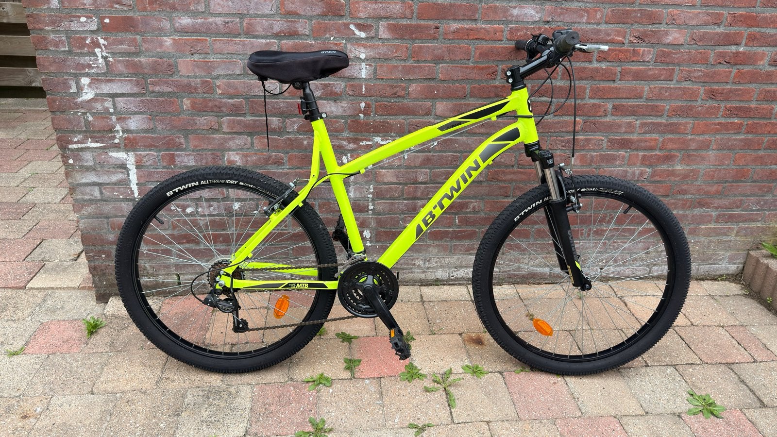 B'Twin Rockrider ST100 Mountainbike - Neon Geel, Fietsen en Brommers, Fietsen | Mountainbikes en ATB, Hardtail, Zo goed als nieuw