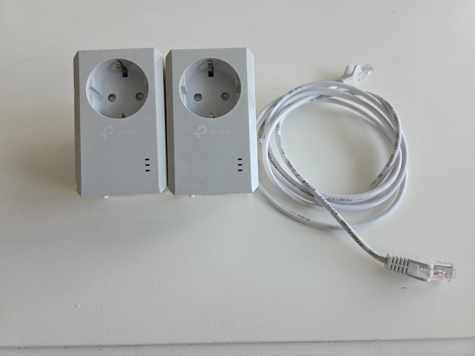 TP-Link AV600 TL-PA4010P KIT Powerline Adapters, Computers en Software, Ophalen of Verzenden, Zo goed als nieuw, TP-Link