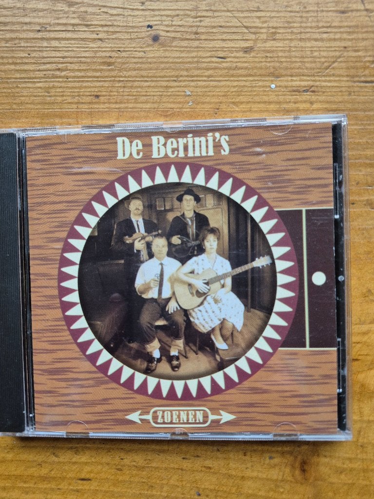 CD De Berini 's:  "Zoenen", Inclusief boekje, Cabaret of Kleinkunst, Ophalen of Verzenden, Zo goed als nieuw