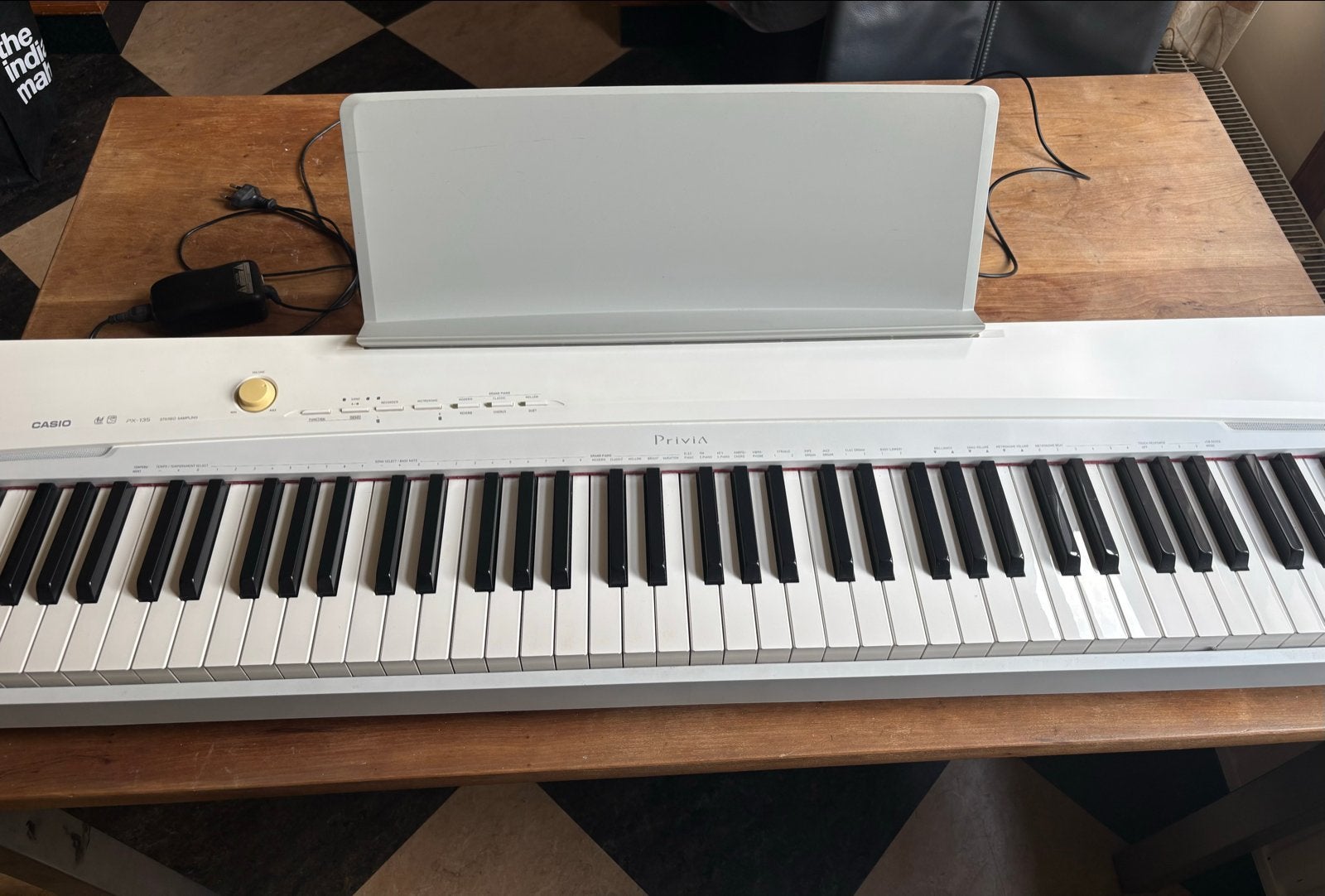 Casio Privia PX-135 Digitaal Piano met standaard, Ophalen, Gebruikt, Wit, Digitaal