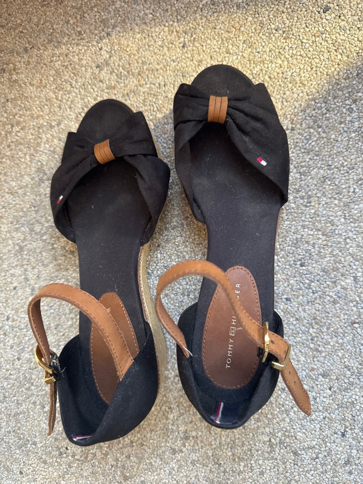 Tommy Hilfiger sleehakken maat 38, Kleding | Dames, Zwart, Zo goed als nieuw, Sandalen of Muiltjes, Ophalen of Verzenden