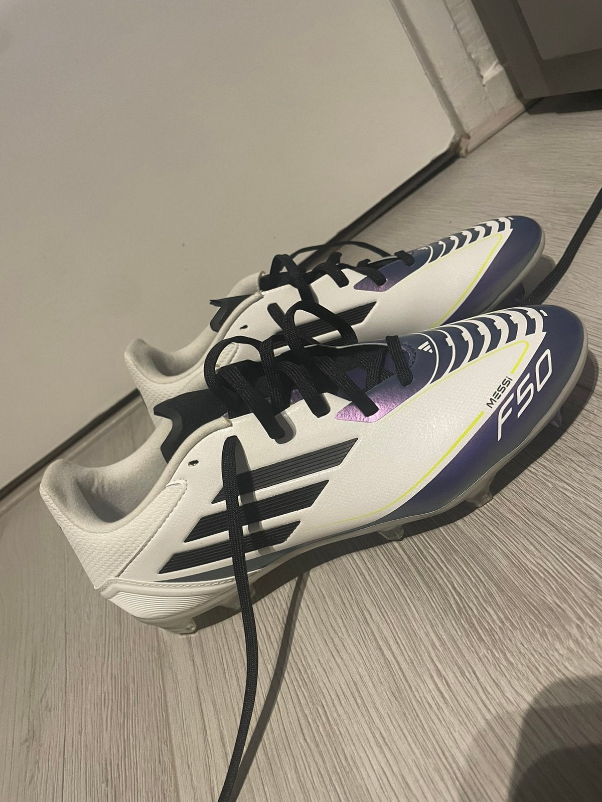 F50 messi, Sport en Fitness, Voetbal, Maat XS of kleiner, Schoenen, Nieuw, Ophalen of Verzenden