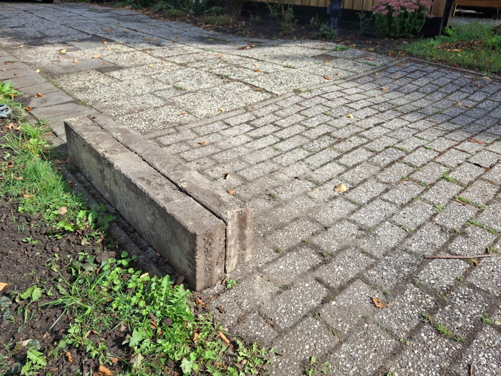 GRATIS!!! 2 Opsluitbanden (10x20x100), Ophalen, Gebruikt, Beton, Overige typen
