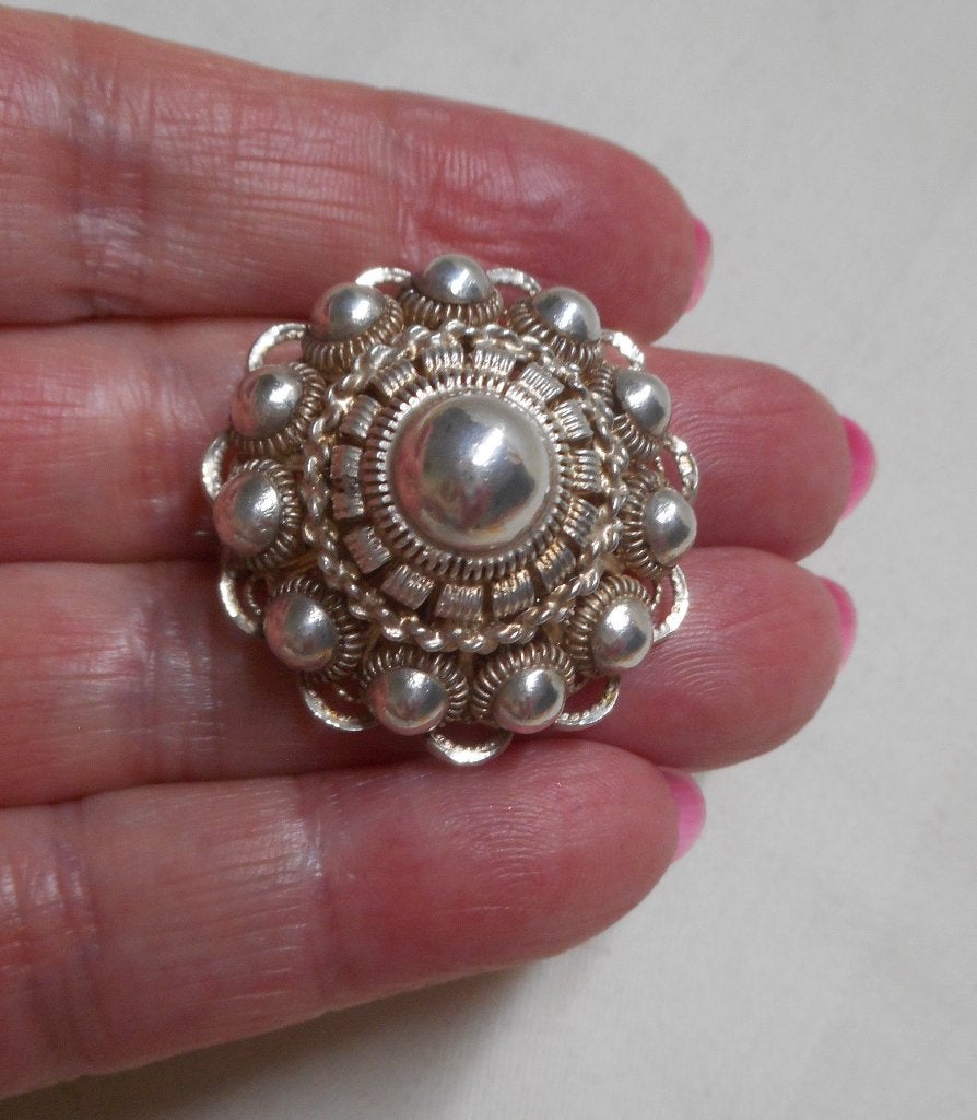 Zilveren Zeeuwse knop broche nr.1296