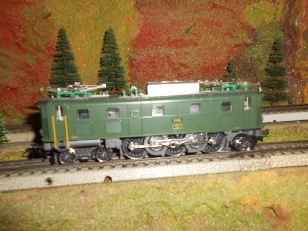 Märklin 3167, Zwitserland SBB de Ae 3/6 E-loc, de groene, Wisselstroom, Locomotief, Ophalen of Verzenden, Zo goed als nieuw