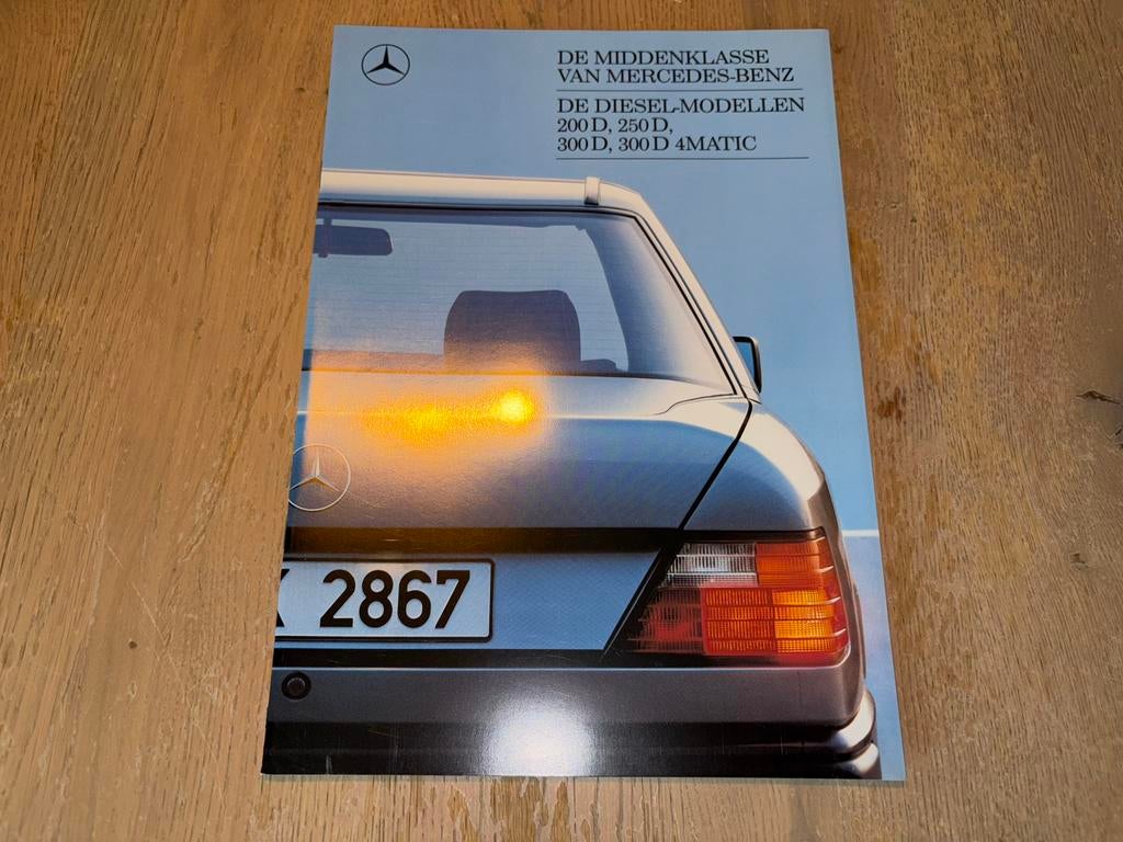 Folder Mercedes-Benz W124 diesel 1987 (200D, 250D, 300D), Ophalen of Verzenden, Zo goed als nieuw, Mercedes
