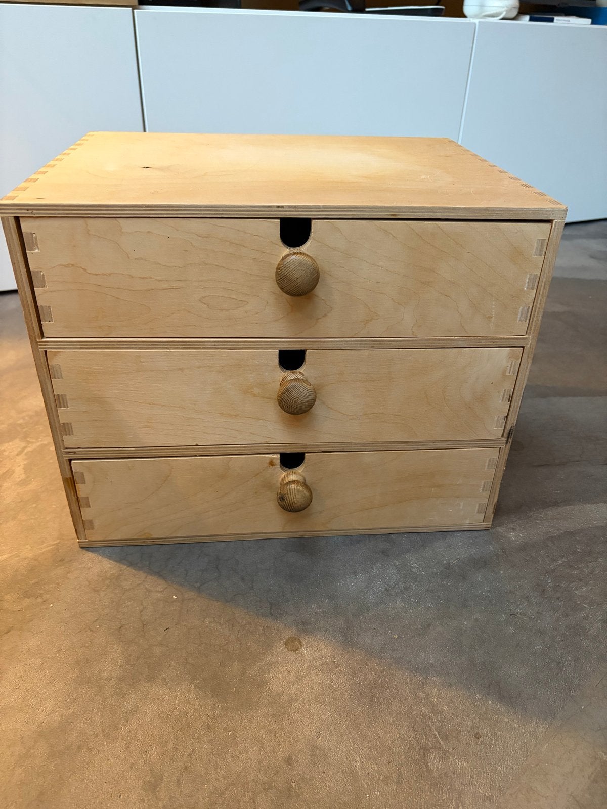 Houten ladekastje met 3 laden - 36x28x28 cm, Minder dan 50 cm, Gebruikt, Ophalen of Verzenden, 3 of 4 laden