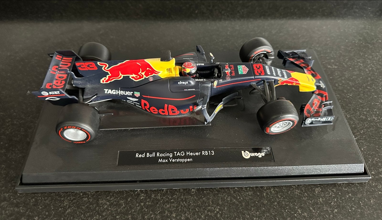 Red Bull Racing TAG Heuer RB13 Max Verstappen schaalmodel, Ophalen of Verzenden, Zo goed als nieuw, Auto, Overige merken