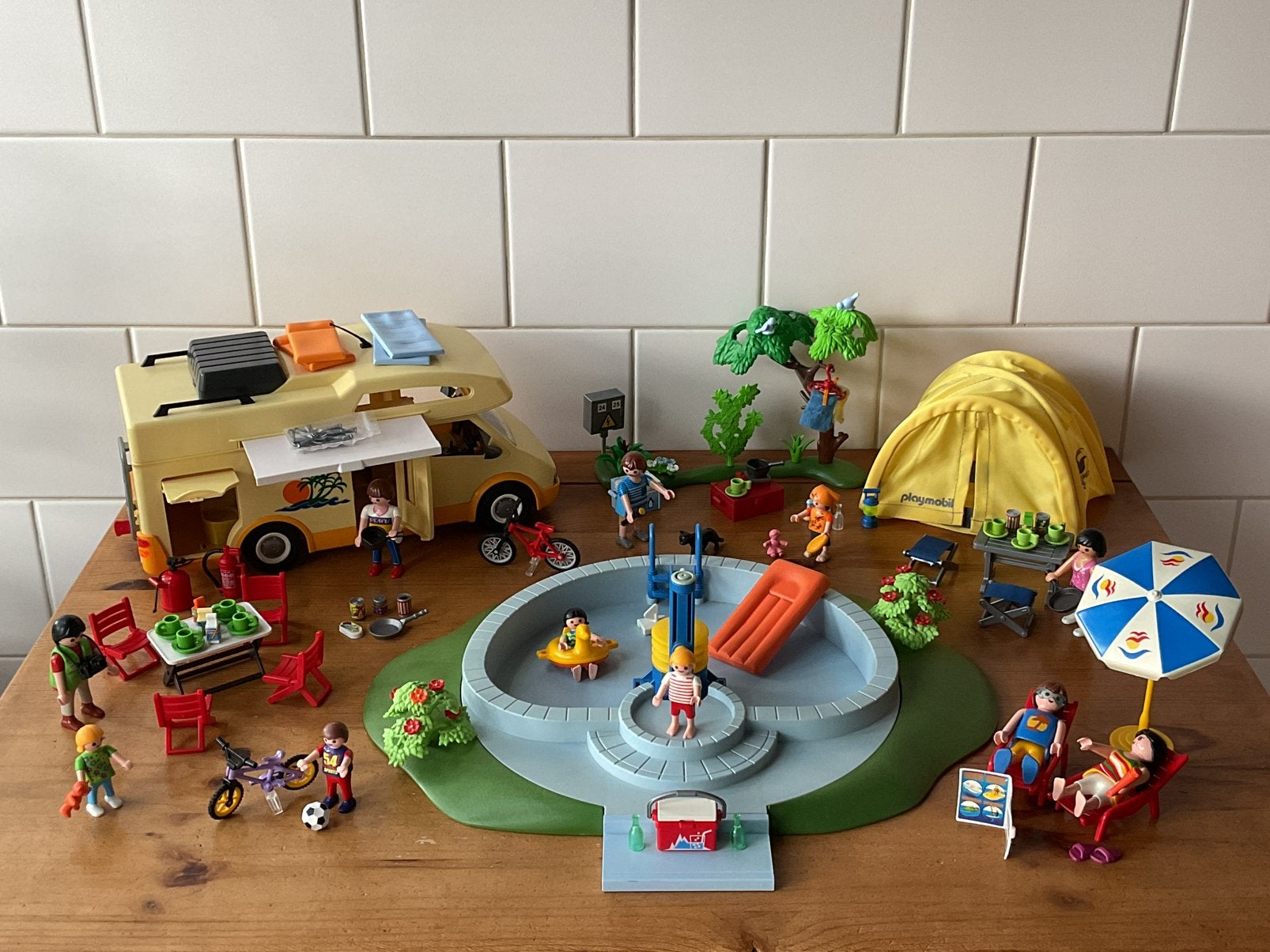 PLAYMOBIL UITGEBREIDE FAMILIE CAMPER ☕️ 🍰 SUPER LEUK !!, Ophalen of Verzenden, Gebruikt
