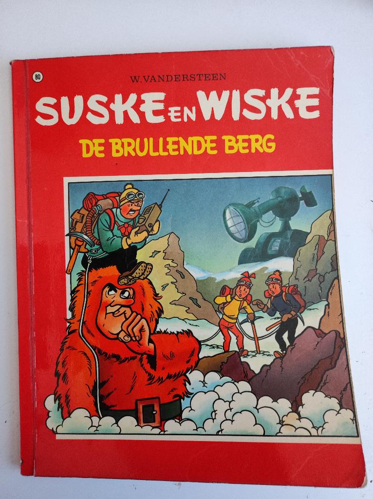 Suske en Wiske nr 80 De brullende berg eerste druk 1968., Gelezen, Willy Vandersteen, Eén stripboek, Ophalen of Verzenden