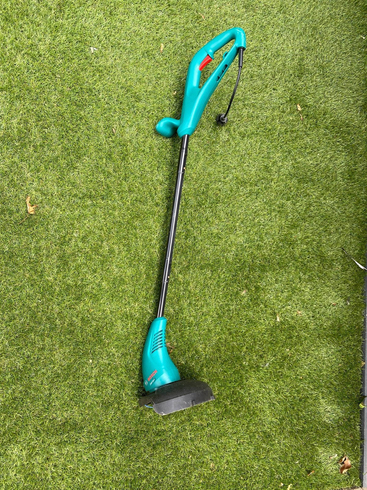 Bosch ART 23 SL elektrische grastrimmer - 280W, 23cm, Tuin en Terras, Grasmaaiers, Ophalen, Cirkelmaaier, Gebruikt, Elektrische grasmaaier