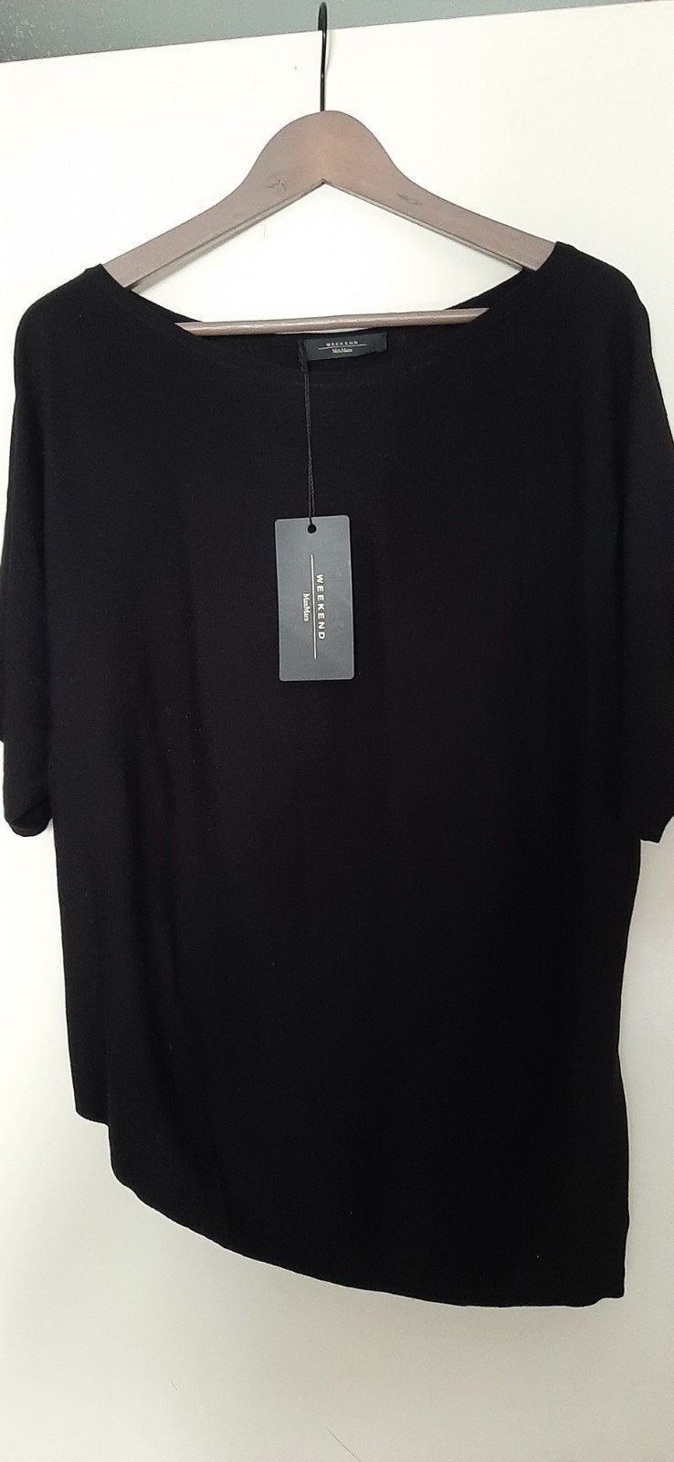 MaxMara Weekend gebreid asymmetrisch shirt nieuw, Zwart, Nieuw, Ophalen of Verzenden, Korte mouw