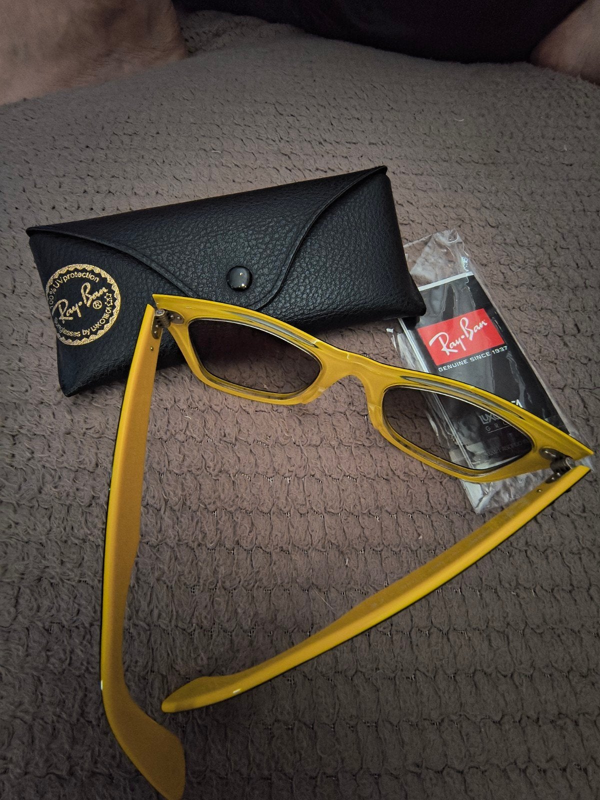 Ray-Ban RB2140 Wayfarer Zonnebril - Zwart/Geel, Ophalen of Verzenden