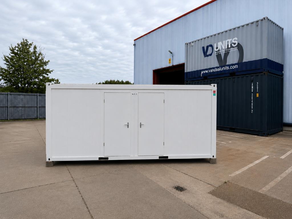 Geïsoleerde unit met kindertoiletten 6m x 3m, Zakelijke goederen, Machines en Bouw | Keten en Containers, Ophalen
