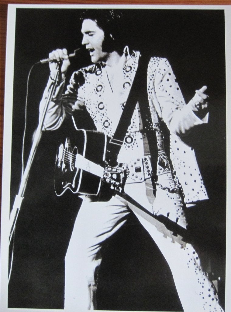 Elvis Presley in Aloha from Hawaii - nieuwe ansichtkaart, Verzenden, 1980 tot heden, Ongelopen, Sterren en Beroemdheden