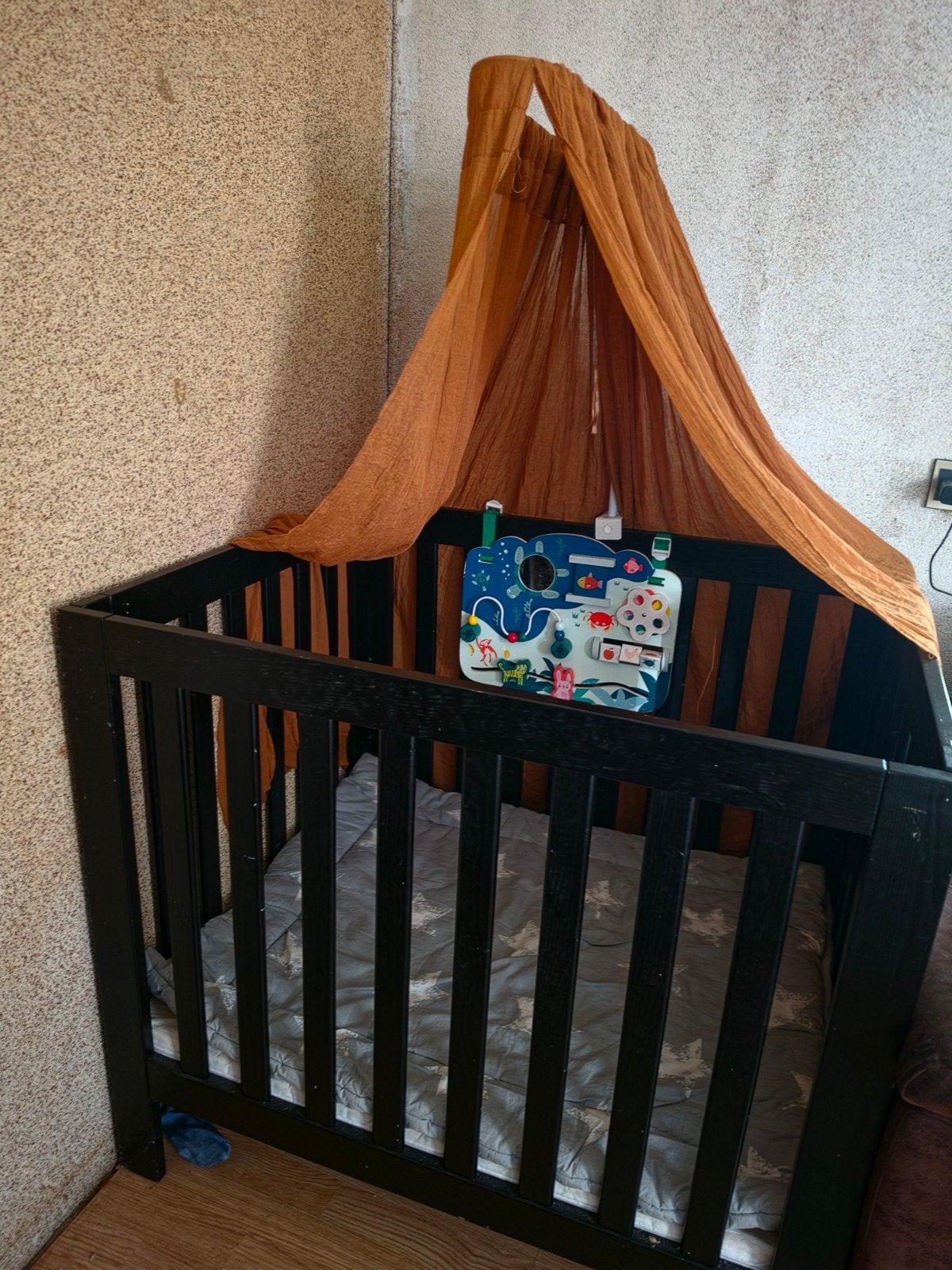 Box met boxkleed en klamboe, Ophalen, Gebruikt, Vierkant, Boxkleed