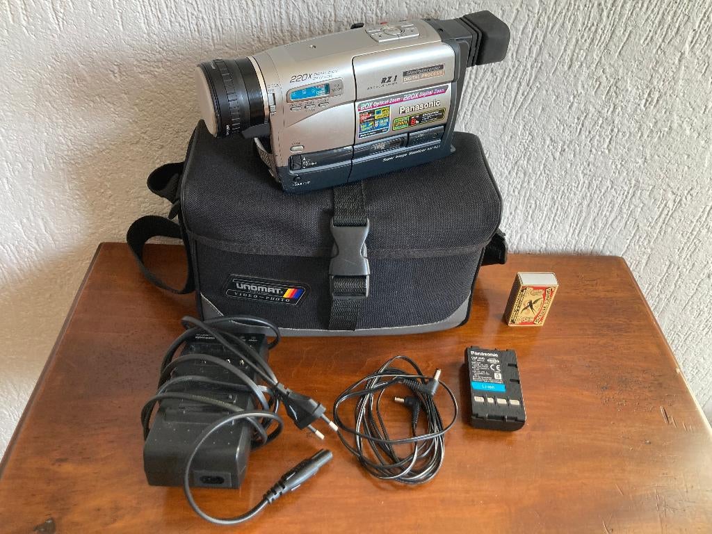 Panasonic NV-RZ1EG NV-RZ1 VHS-C PAL Camcorder vintage video, Audio, Tv en Foto, Videocamera's Analoog, Ophalen of Verzenden, Camera