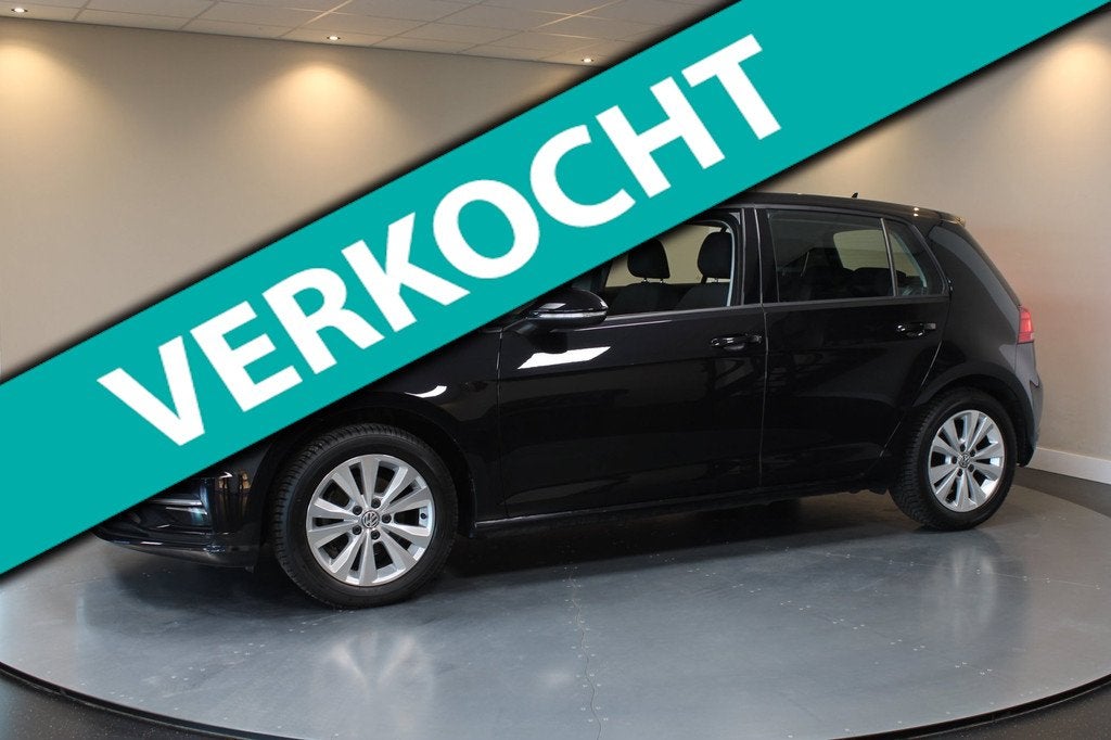 Volkswagen Golf 1.0 TSI Comfortline *Carplay* Trekhaak|Navi|, Auto's, Gebruikt, Euro 6, Origineel Nederlands, Bedrijf