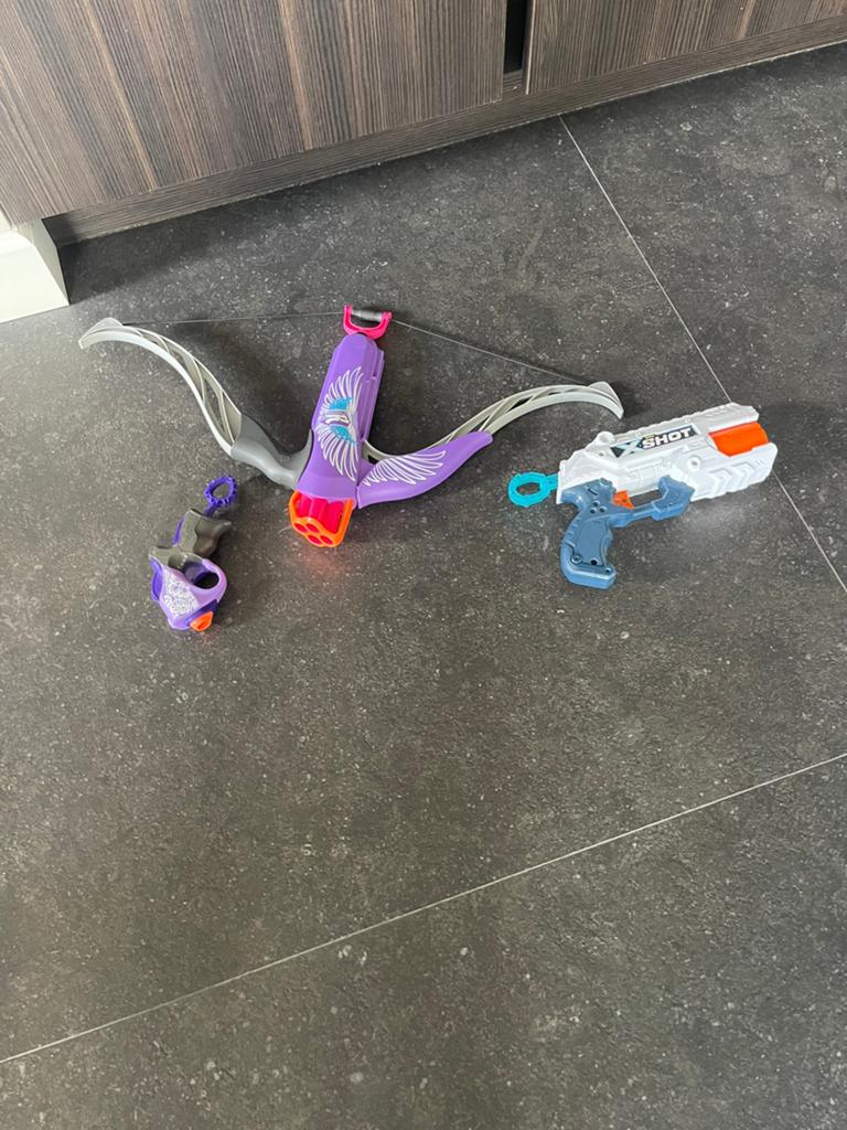 Nerf Rebelle boog en X-Shot pistool speelgoedset, Ophalen of Verzenden, Gebruikt, Jongen of Meisje