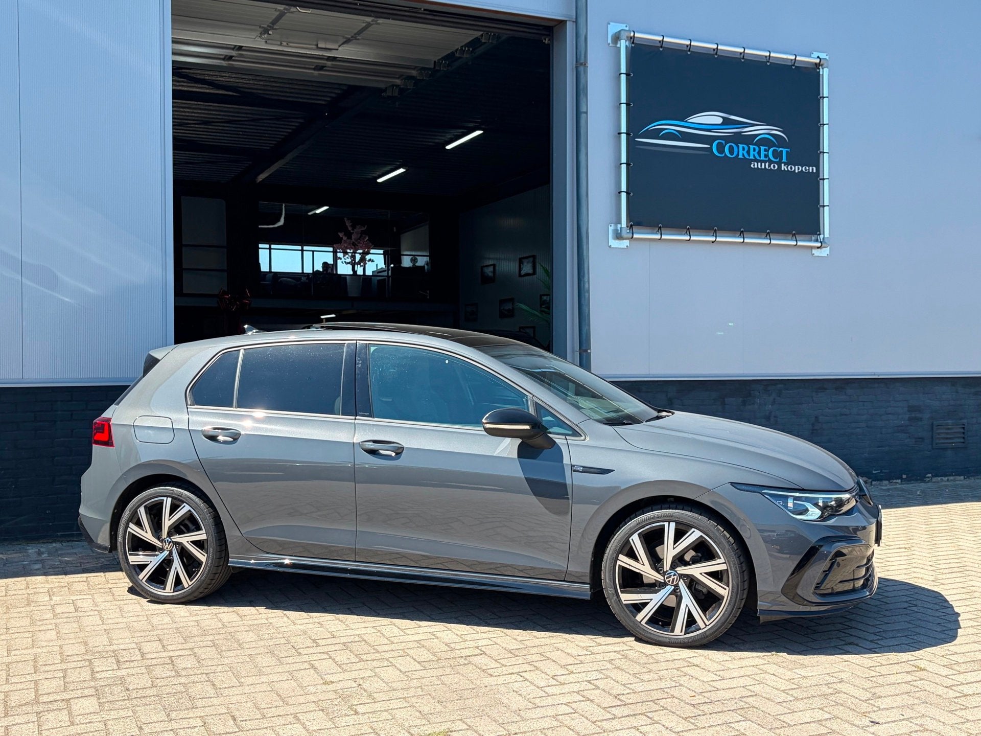 Volkswagen Golf 1.5 eTSI R-Line|IQ|Pano|ACC|Alarm|Keyless|Tr, 4 cilinders, Bedrijf, Automatische klimaatregeling, Golf