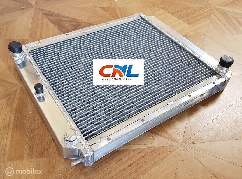 Radiateur Volvo 240/242/244/245/264/265/740/745/760/780/940/, Nieuw, Ophalen of Verzenden