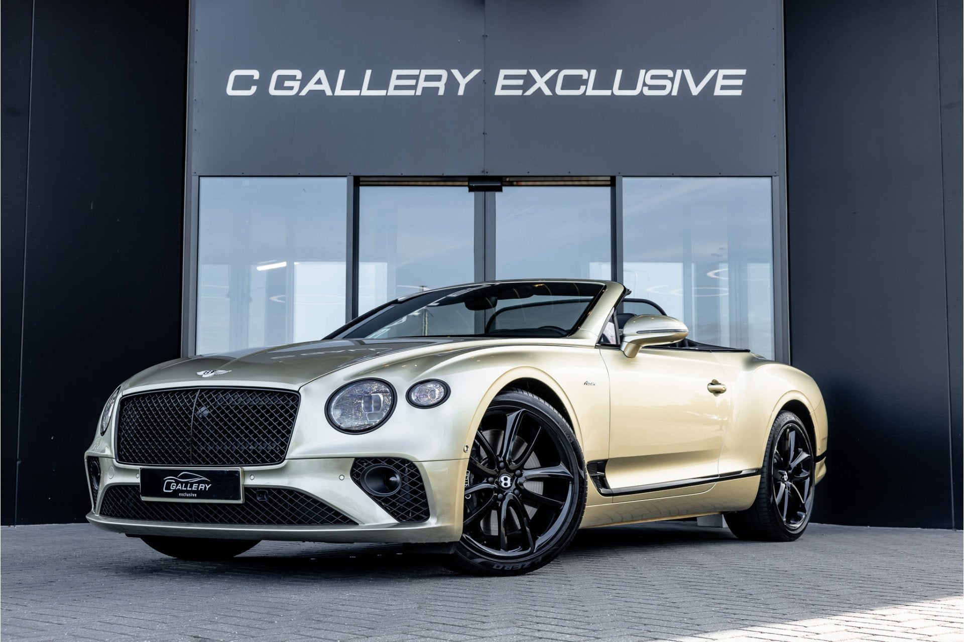 Bentley Continental GTC 4.0 V8 Azure - Stoelkoeling | Massag, Auto's, Automaat, Dealer onderhouden, Gebruikt, Overige kleuren