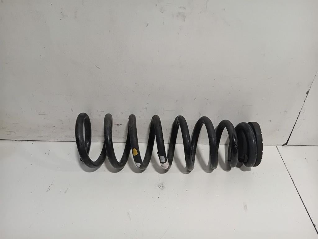 Schroefveer rechts achter Kia Sportage, Onderdelen@venauto.nl, Van der Ven Autorecycling B.V., Ettenseweg 76, 4706 PB Roosendaal, The Netherlands