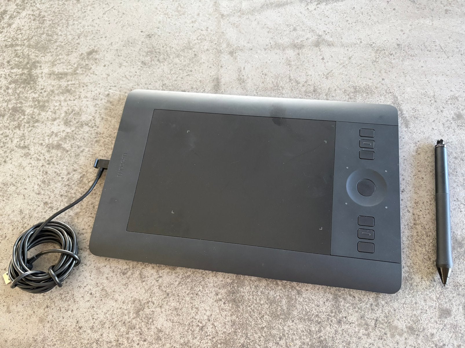 Wacom Intuos Pro Small (PTH-451) professionele tekentablet, Computers en Software, Ophalen of Verzenden, Zo goed als nieuw