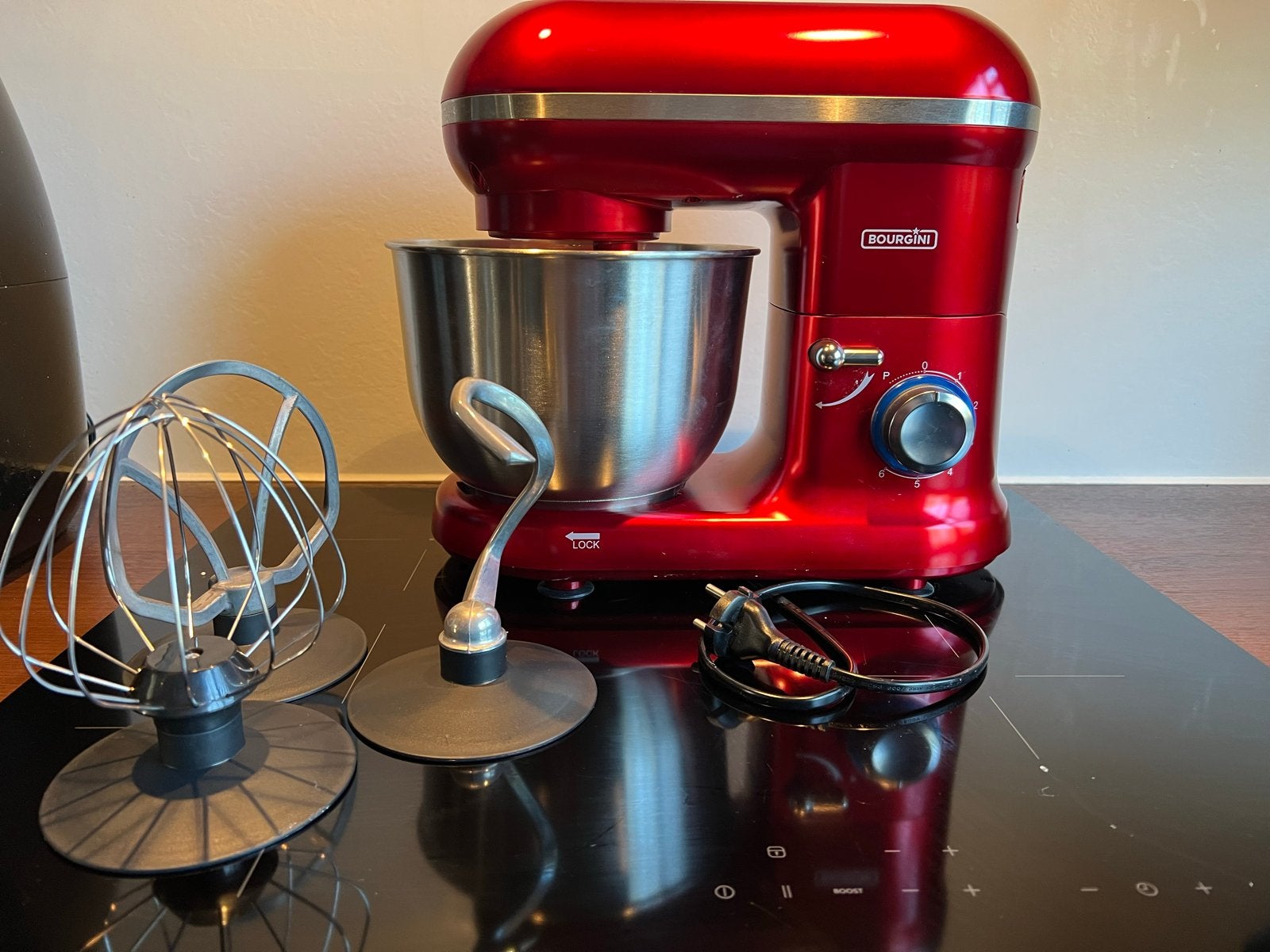 Bourgini Keukenmachine - Rood, Witgoed en Apparatuur, Keukenmixers, 3 tot 4 liter, Ophalen, Zo goed als nieuw, 3 snelheden of meer