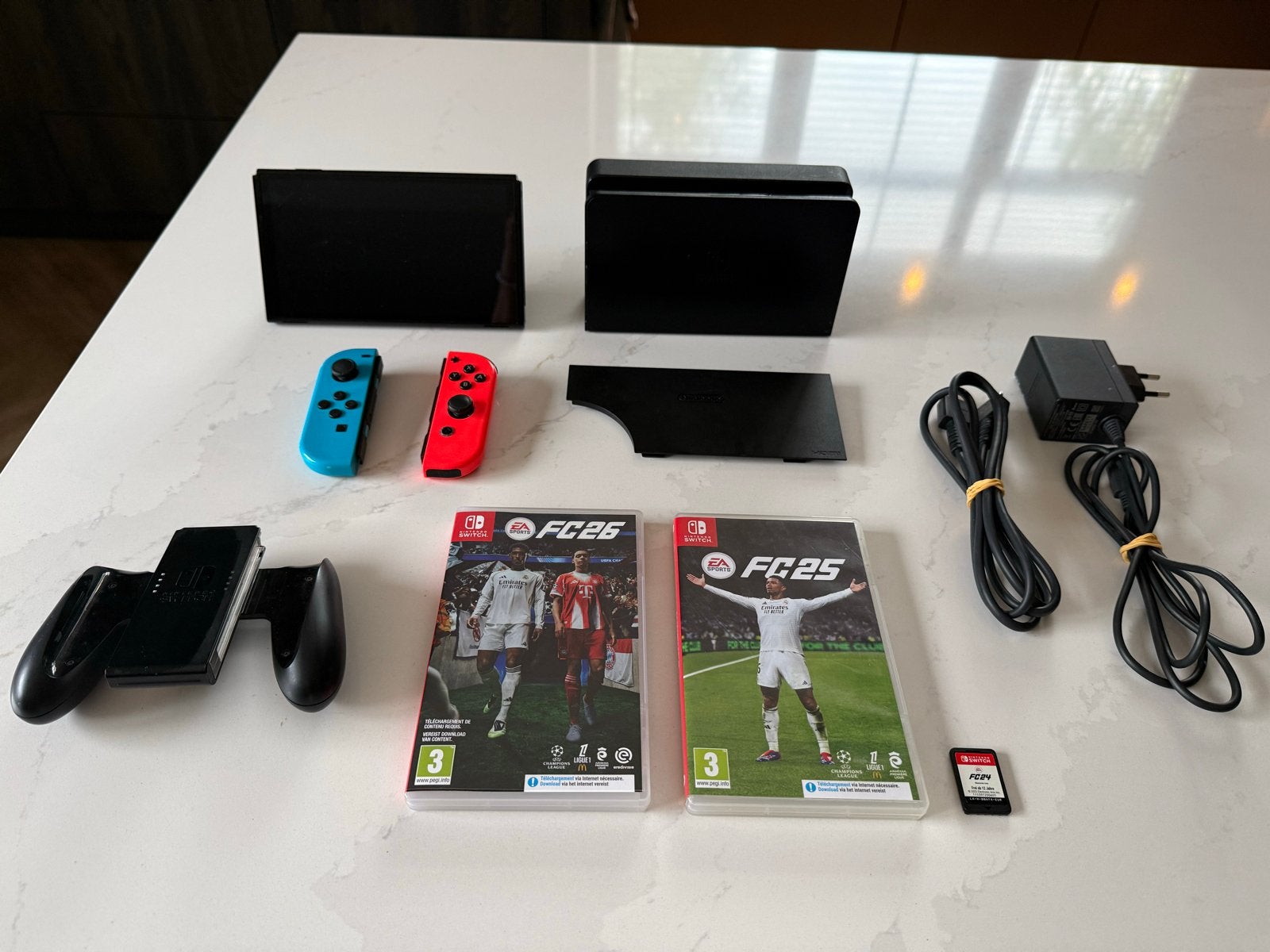 Nintendo Switch Original met 2 controllers en games, Ophalen, Met games, Met 2 controllers, Zo goed als nieuw