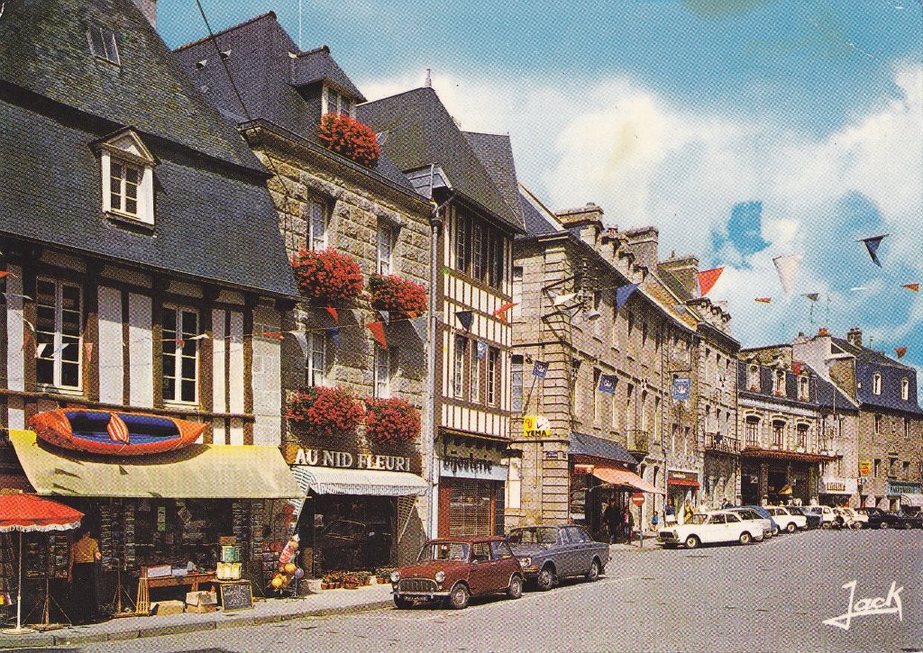 Frankrijk, Paimpol met auto's , Mini, Volvo 144, Ophalen of Verzenden, 1960 tot 1980, Gelopen, Frankrijk